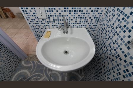 Casa à venda com 250m², 3 quartos e 2 vagasBanheiro de Serviço