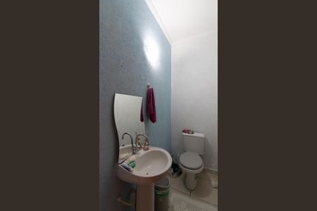 Casa à venda com 250m², 3 quartos e 2 vagasLavabo