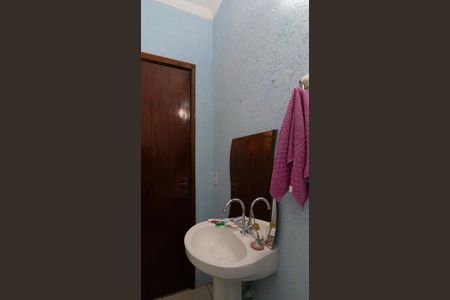 Casa à venda com 250m², 3 quartos e 2 vagasLavabo