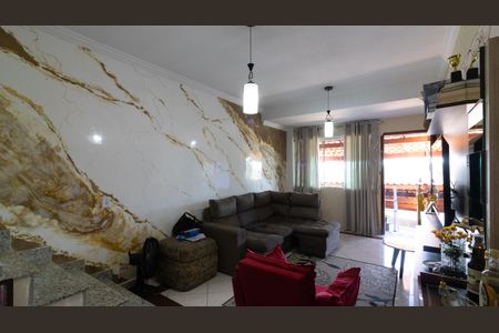 Casa à venda com 250m², 3 quartos e 2 vagasSala