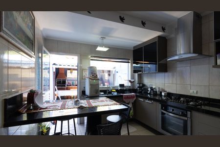Casa à venda com 250m², 3 quartos e 2 vagasCozinha