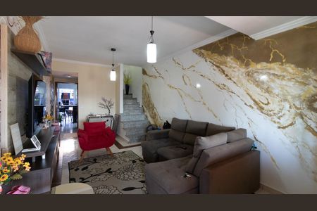 Casa à venda com 250m², 3 quartos e 2 vagasSala