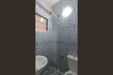 Casa à venda com 250m², 3 quartos e 2 vagasBanheiro de Serviço