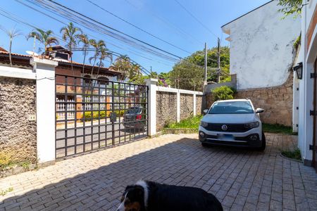 Casa para alugar com 460m², 4 quartos e 4 vagas Casa para alugar com 460m², 4 quartos e 4 vagasGaragem