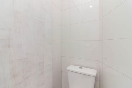 Casa para alugar com 460m², 4 quartos e 4 vagas Casa para alugar com 460m², 4 quartos e 4 vagasBanheiro da Suíte 1