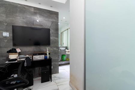 Casa para alugar com 460m², 4 quartos e 4 vagas Casa para alugar com 460m², 4 quartos e 4 vagasSuíte 3