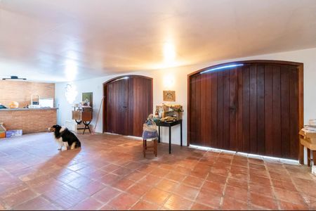 Casa para alugar com 460m², 4 quartos e 4 vagas Casa para alugar com 460m², 4 quartos e 4 vagasGaragem / Salão