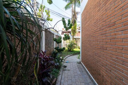 Casa para alugar com 460m², 4 quartos e 4 vagas Casa para alugar com 460m², 4 quartos e 4 vagasCorredor Lateral