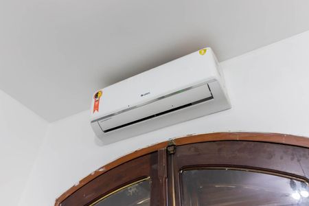 Casa para alugar com 460m², 4 quartos e 4 vagas Casa para alugar com 460m², 4 quartos e 4 vagasSuíte 2