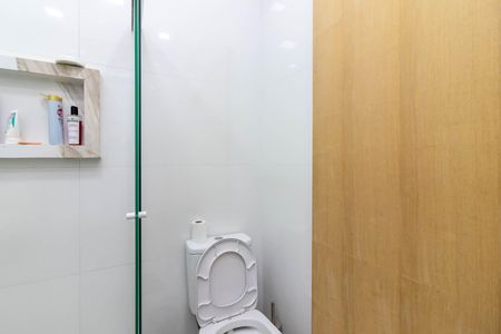 Casa para alugar com 460m², 4 quartos e 4 vagas Casa para alugar com 460m², 4 quartos e 4 vagasBanheiro da Suíte 4