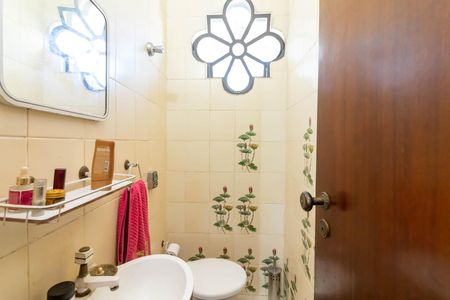 Casa para alugar com 460m², 4 quartos e 4 vagas Casa para alugar com 460m², 4 quartos e 4 vagasLavabo