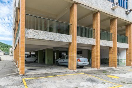 Apartamento para alugar com 75m², 3 quartos e 1 vaga Apartamento para alugar com 75m², 3 quartos e 1 vagaÁrea comum - Garagem