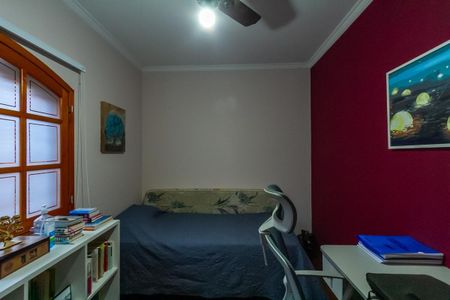 Casa à venda com 225m², 3 quartos e 6 vagasQuarto 2