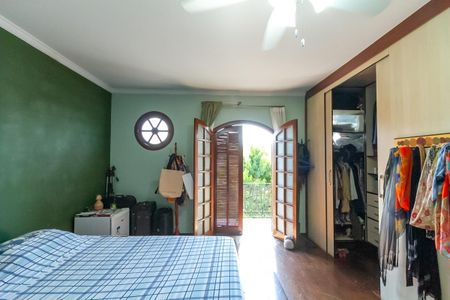 Casa à venda com 225m², 3 quartos e 6 vagasSuíte