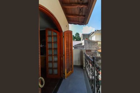 Casa à venda com 225m², 3 quartos e 6 vagasSacada do Quarto 1
