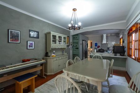 Casa à venda com 225m², 3 quartos e 6 vagasCopa