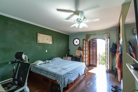 Casa à venda com 225m², 3 quartos e 6 vagasSuíte