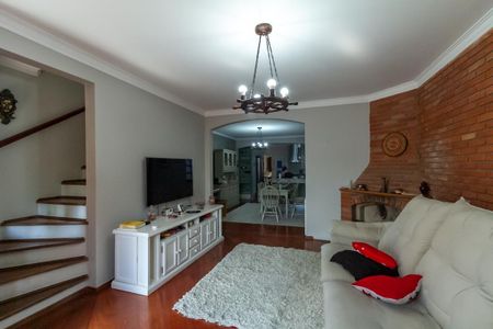 Casa à venda com 225m², 3 quartos e 6 vagasSala