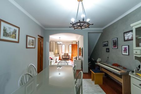 Casa à venda com 225m², 3 quartos e 6 vagasCopa