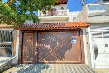 Casa à venda com 225m², 3 quartos e 6 vagasFachada e placa