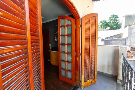 Casa à venda com 225m², 3 quartos e 6 vagasSacada do Quarto 1