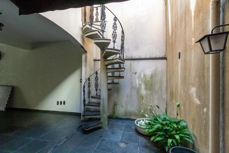 Casa à venda com 225m², 3 quartos e 6 vagasChurrasqueira