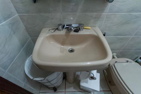 Casa à venda com 225m², 3 quartos e 6 vagasBanheiro Social