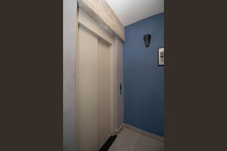 Apartamento para alugar com 31m², 1 quarto e sem vaga Apartamento para alugar com 31m², 1 quarto e sem vagaHall social - Elevador