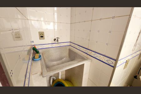 Apartamento à venda com 74m², 2 quartos e 1 vaga Apartamento à venda com 74m², 2 quartos e 1 vagaCozinha e Área de Serviço