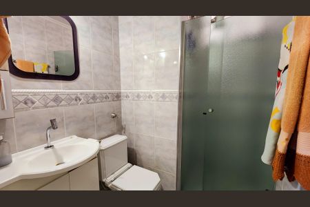 Apartamento à venda com 74m², 2 quartos e 1 vaga Apartamento à venda com 74m², 2 quartos e 1 vagaBanheiro