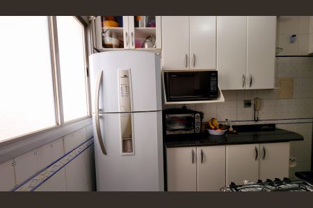 Apartamento à venda com 74m², 2 quartos e 1 vaga Apartamento à venda com 74m², 2 quartos e 1 vagaCozinha e Área de Serviço