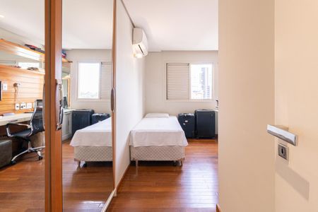 Apartamento à venda com 102m², 2 quartos e 2 vagasSuíte 2