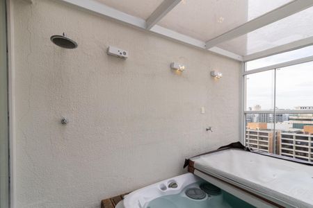 Apartamento à venda com 102m², 2 quartos e 2 vagasHidromassagem privativa