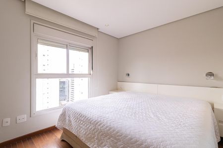 Apartamento à venda com 102m², 2 quartos e 2 vagas Suíte 1