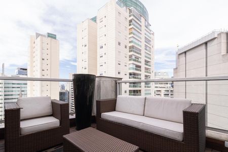 Apartamento à venda com 102m², 2 quartos e 2 vagasVaranda