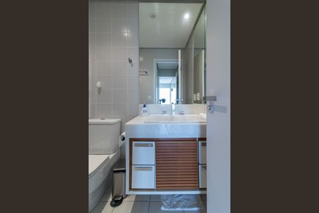 Apartamento à venda com 102m², 2 quartos e 2 vagasBanheiro da Suíte 2