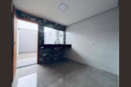 Casa à venda com 93m², 3 quartos e 2 vagas