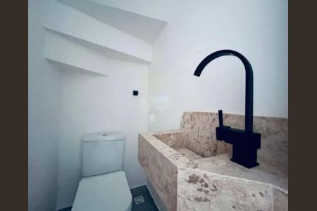 Casa à venda com 93m², 3 quartos e 2 vagas