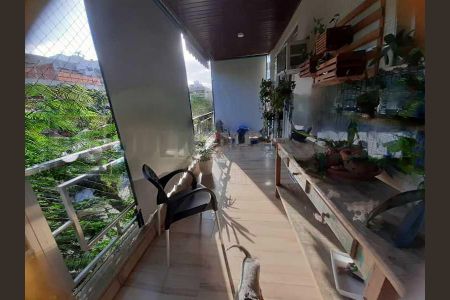 Apartamento à venda com 80m², 2 quartos e 1 vaga