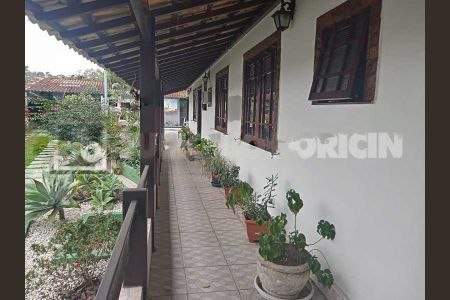 Casa de condomínio à venda com 465m², 5 quartos e 3 vagas