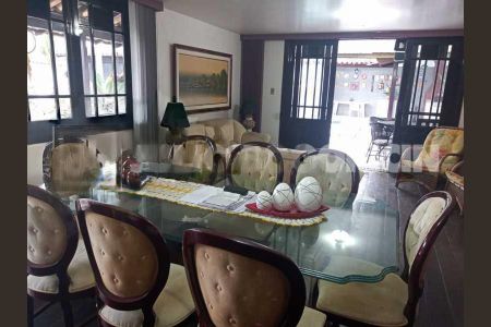 Casa de condomínio à venda com 465m², 5 quartos e 3 vagas