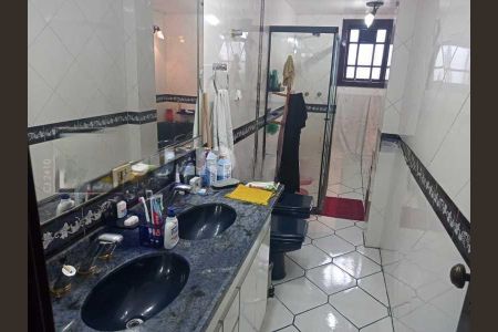 Casa de condomínio à venda com 465m², 5 quartos e 3 vagas