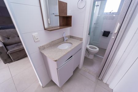 Apartamento à venda com 45m², 2 quartos e 1 vaga Apartamento à venda com 45m², 2 quartos e 1 vagaBanheiro