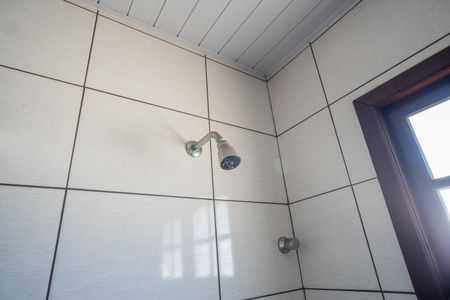 Casa à venda com 320m², 4 quartos e 2 vagas Casa à venda com 320m², 4 quartos e 2 vagasBanheiro 1