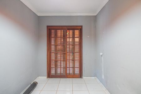 Casa à venda com 320m², 4 quartos e 2 vagas Casa à venda com 320m², 4 quartos e 2 vagasQuarto 1