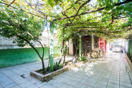 Casa à venda com 320m², 4 quartos e 2 vagas Casa à venda com 320m², 4 quartos e 2 vagasQuintal