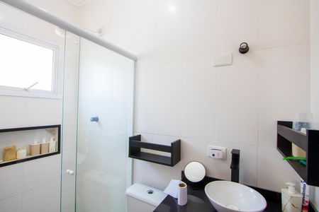 Casa à venda com 110m², 2 quartos e 2 vagas Casa à venda com 110m², 2 quartos e 2 vagasBanheiro do quarto 2