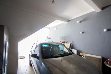 Casa à venda com 110m², 2 quartos e 2 vagas Casa à venda com 110m², 2 quartos e 2 vagasÁrea de serviço/Garagem