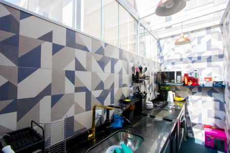Casa à venda com 110m², 2 quartos e 2 vagas Casa à venda com 110m², 2 quartos e 2 vagasCozinha/Espaço gourmet