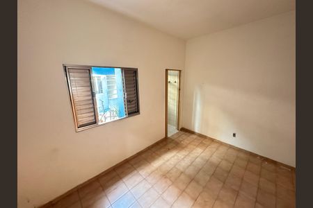 Casa à venda com 270m², 5 quartos e 2 vagasQuarto 4